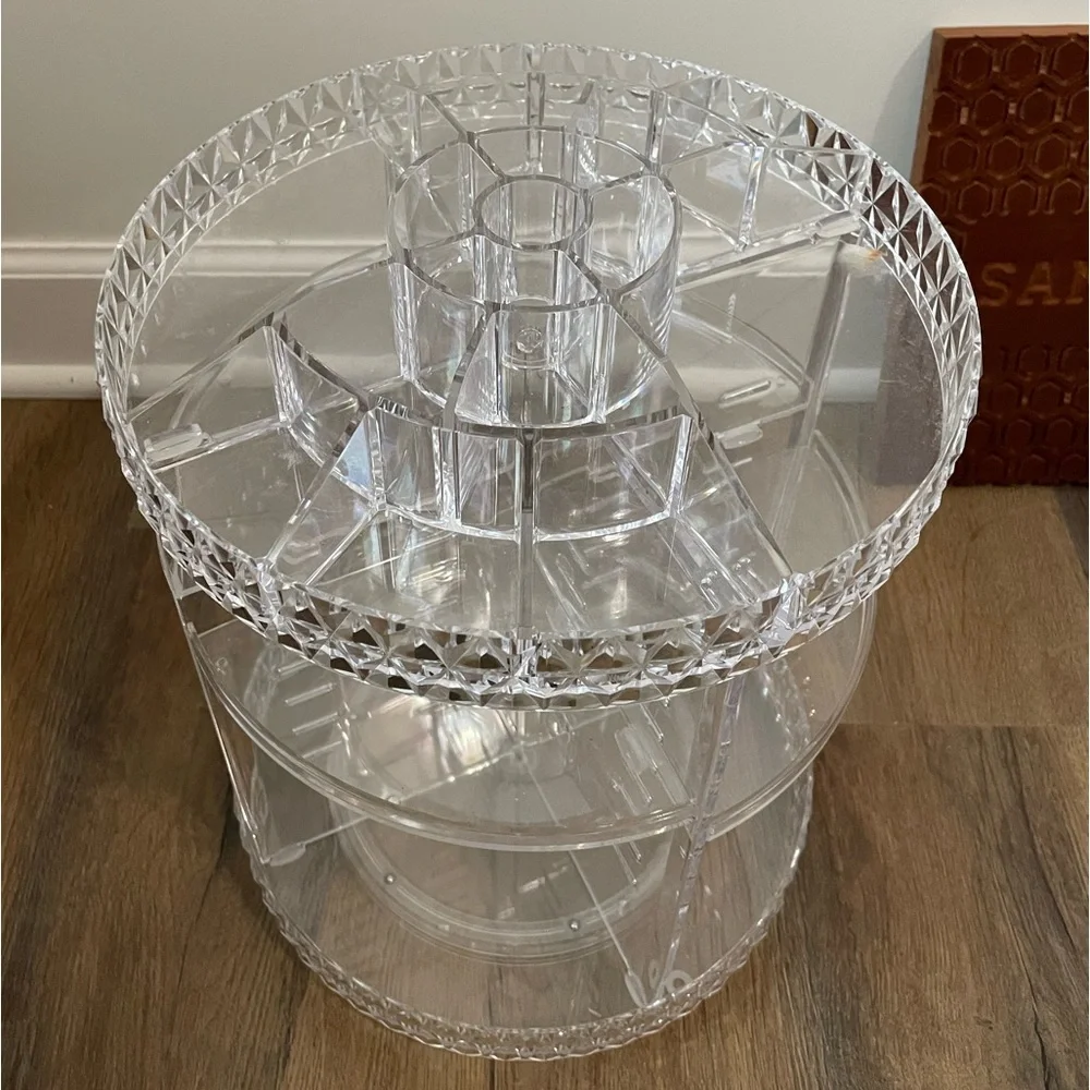 Makeup / bathroom organizer